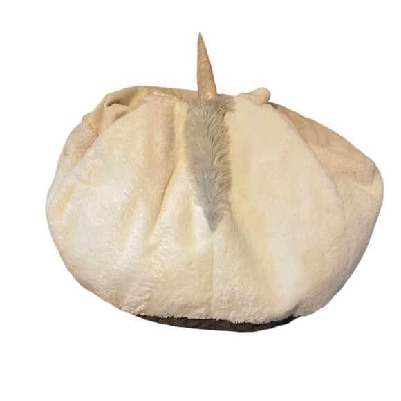 Unicorn bean bag chair kids room theme - Picture 3 of 5